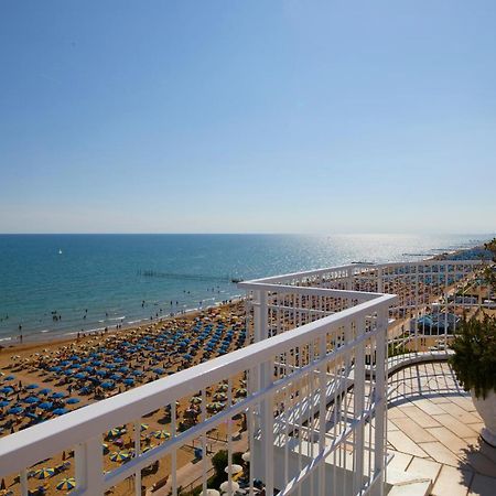 Termini Beach Hotel & Suites Lido di Jesolo Exteriör bild