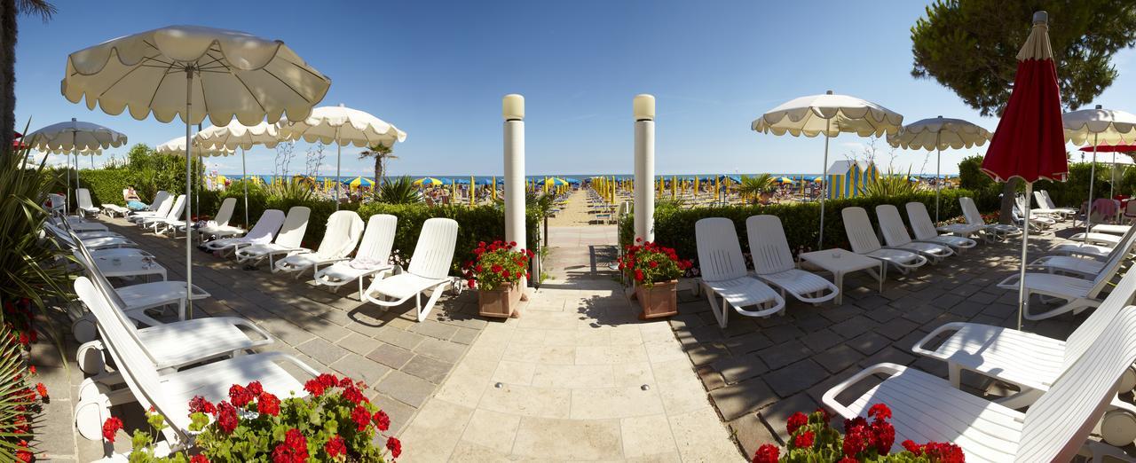 Termini Beach Hotel & Suites Lido di Jesolo Exteriör bild